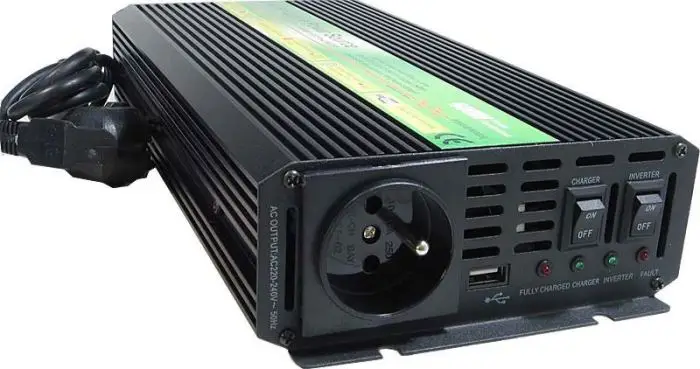 Kombinovaný Měnič napětí s UPS a nabíječkou 12V/230V/600W, CARSPA UPS600-122 modifikovaný sinus Novinka