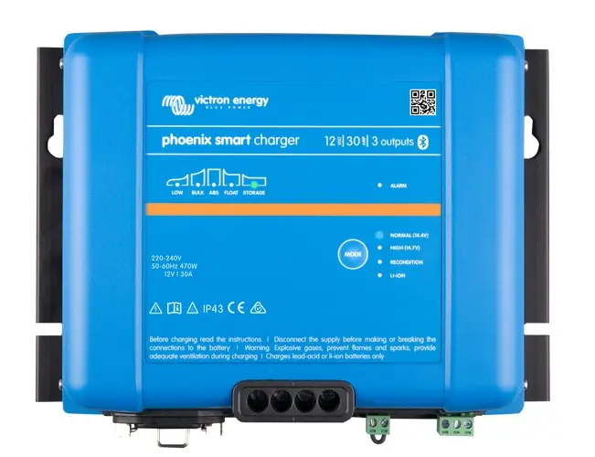 Nabíječka Victron Energy Phoenix Smart IP43 Charger 12V/30A (3) - pro nabíjení až 3 baterií součaně Ověřený