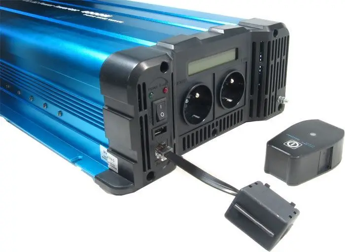 Měnič napětí Solarvertech FS3000 12V/230V 3000W, USB, Solarvertech FS3000, čistá sinusovka, D.O. bezdrátové Nízká Cena