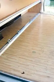 Garážový úložný systém Fiamma Garage-Bars Premium Omezená Nabídka