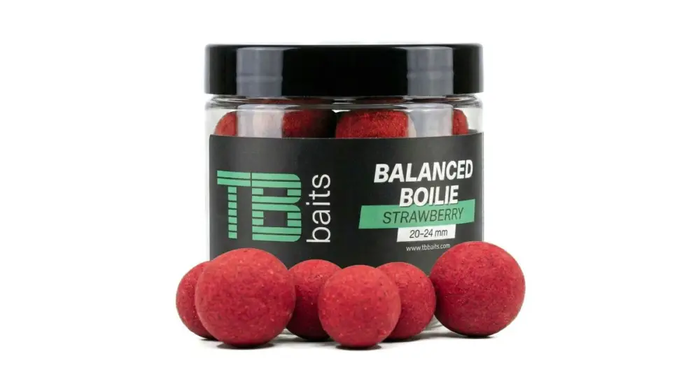 Poslední Šance TB Baits Vyvážené Boilie Balanced + Atraktor Strawberry 100 g 20-24 mm