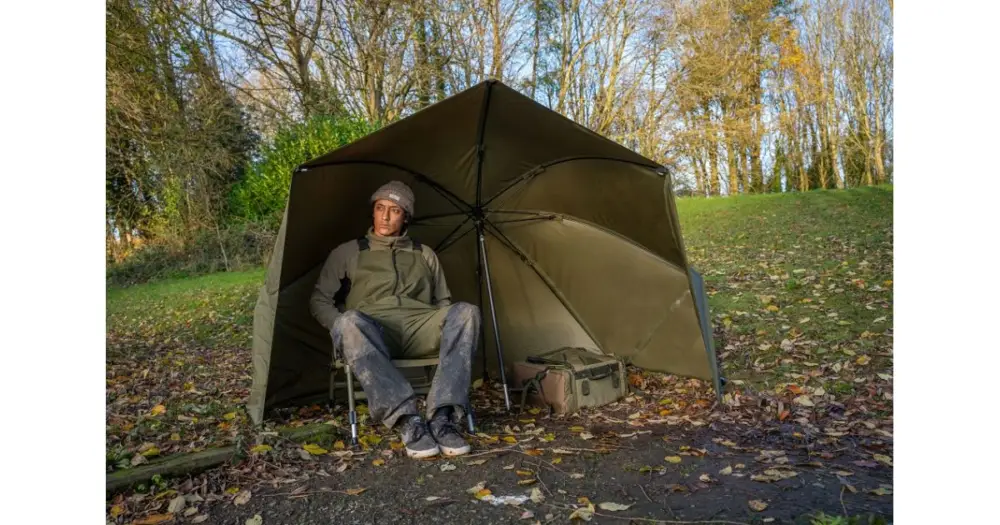 Cenová Bomba Korum Přístřešek Progress Graphite Brolly Shelter 50”
