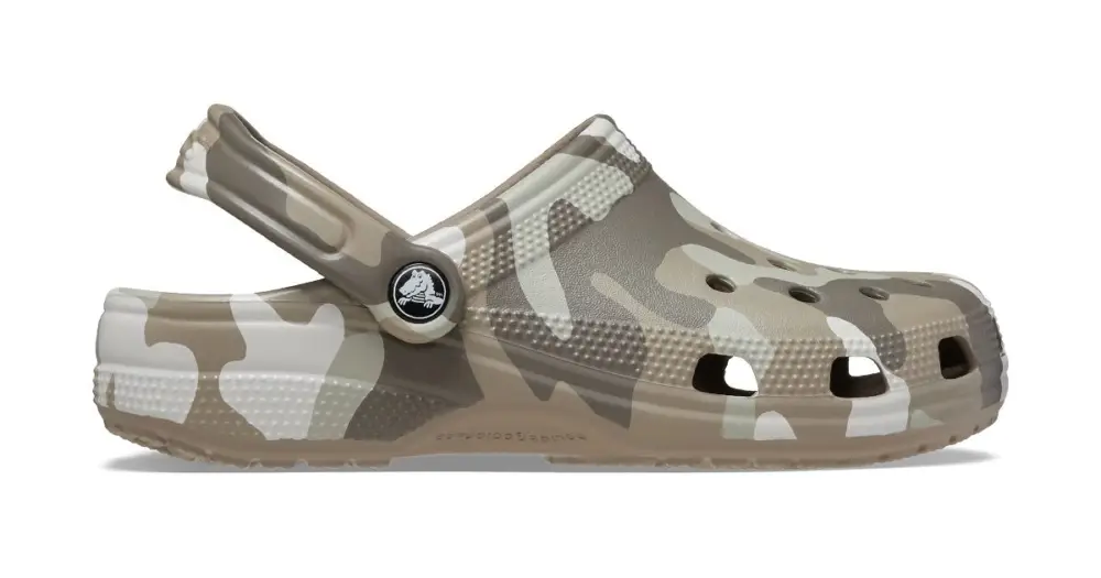 Must-Have Crocs Nazouváky Classic Printed Camo Clog Mushroom Multi