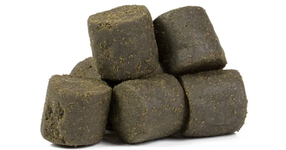 Výhodná Nabídka Mikbaits Pelety Classic Halibut Mamut 1 kg 28 mm