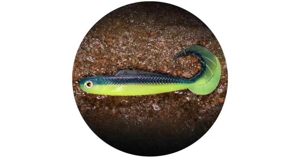 RedBass Gumová Nástraha Twister Kixter Black/Signal Yellow G UV COLOR - 12,5 cm 14 g Omezená Nabídka