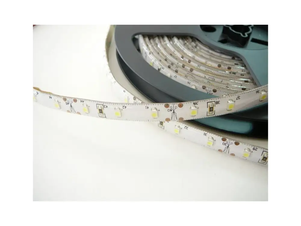 LED pásek 5m voděodolný - teplá bílá Finální Výprodej