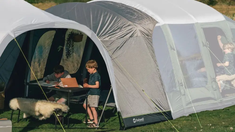 Must-Have Outwell Lounge L připojení stanu